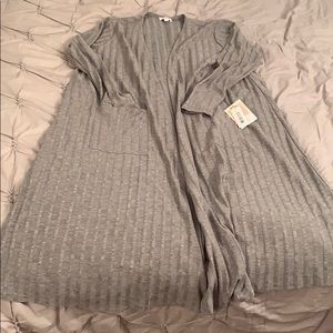 Textured grey duster